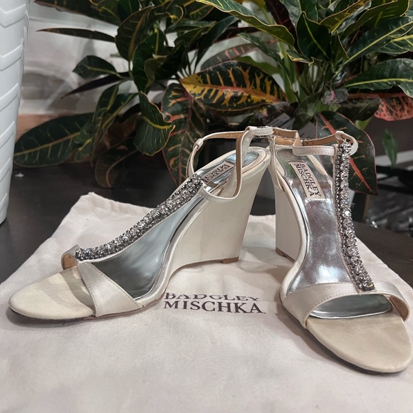 White Badgley Mischka Satin Rhinestone heels - Picture 3 of 3